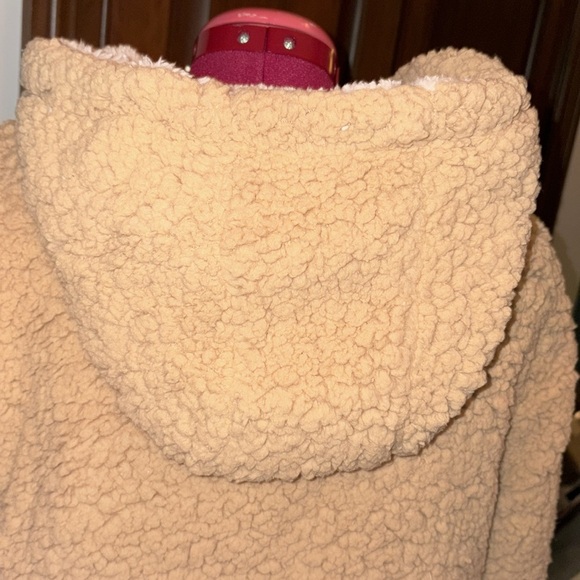 C&C California Sherpa jacket coat / faux fur lining tan / white lining Size M - Picture 10 of 14